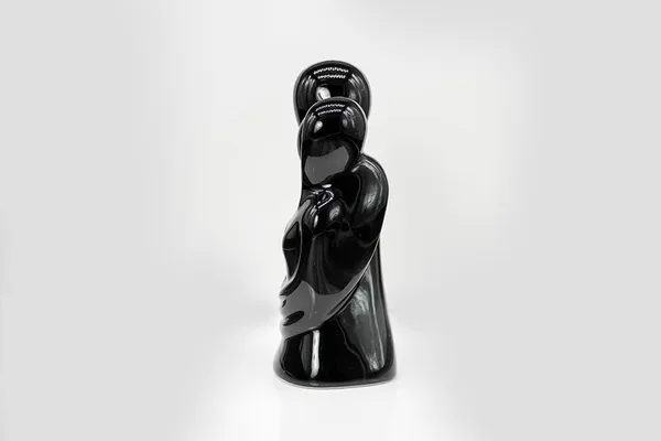 Romantic_Couple_Sculptures_Black_Modern_Love_Showpiece_For_Gift_&_Home_Decor_|_Husband_Wife,_Boyfriend_Girlfriend_Decorative_Statues_(Pack_Of_1)