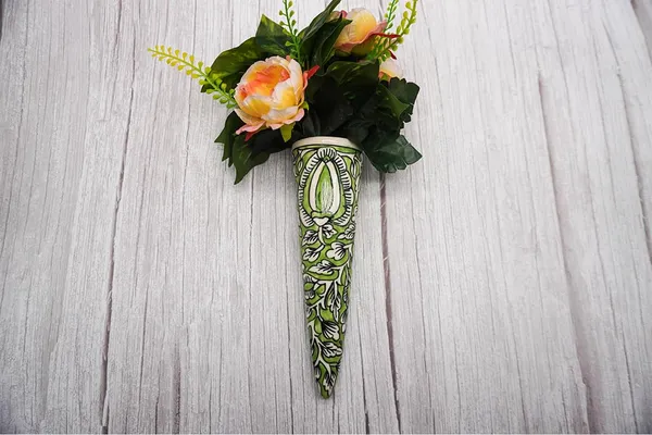 Ceramic_Pottery_Style_Cone_Planter_For_Home_Balcony_And_Living_Room_|_Flower_Vase_Floral_Cones_Decorative_Wall_Hanging_Pot_(Green)
