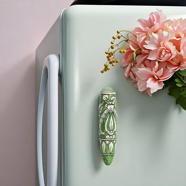 Ceramic_Pottery_Style_Cone_Planter_For_Home_Balcony_And_Living_Room_|_Flower_Vase_Floral_Cones_Decorative_Wall_Hanging_Pots_(Oval_Green)