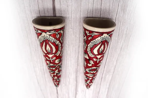 Ceramic_Pottery_Style_Cone_Planter_For_Home_Balcony_And_Living_Room_|_Flower_Vase_Planter_Floral_Cones_Decorative_Wall_Hanging_Planter_Pots_(Cone_(Red))