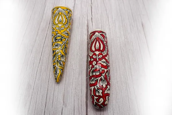 Handicrafts_Ceramic_Pottery_Style_Cone_And_Oval_Planter_For_Home_Balcony_And_Living_Room_|_Flower_Vase_Planter_Decorative_For_Wall_Hanging_Planter_Pots_-_Pack_Of_2_(Red-Oval+_Yellow-Cone)