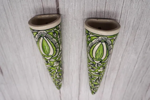 Ceramic_Pottery_Style_Cone_Planter_For_Home_Balcony_And_Living_Room_|_Flower_Vase_Planter_Floral_Cones_Decorative_Wall_Hanging_Planter_Pots_(Cone_(Green))