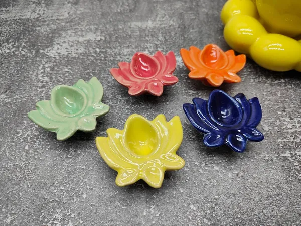 Kamal_Diya_Ceramic_Colorful_Table_Diya,_Hand_Made_For_Diwali_Decoration,_Puja_Deepak_Lamp_Colorful_Kamal_Design_For_Gifting_(Pack_Of_5)