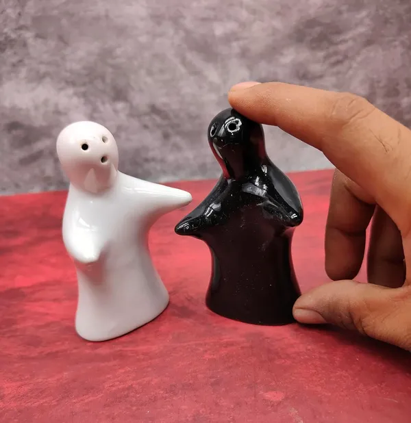 Ceramic_Salt_Set_Container_|_Jars_For_Kitchen_Storage_|_Hand_Glazed_Ceramic_Salt_Set_|_Salt_Set_For_Dining_Table_Fancy_Salt_Containers_For_Kitchen_(White_&_Black)