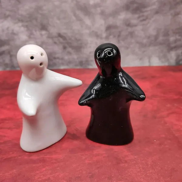 Ceramic_Salt_Set_Container_|_Jars_For_Kitchen_Storage_|_Hand_Glazed_Ceramic_Salt_Set_|_Salt_Set_For_Dining_Table_Fancy_Salt_Containers_For_Kitchen_(White_&_Black)