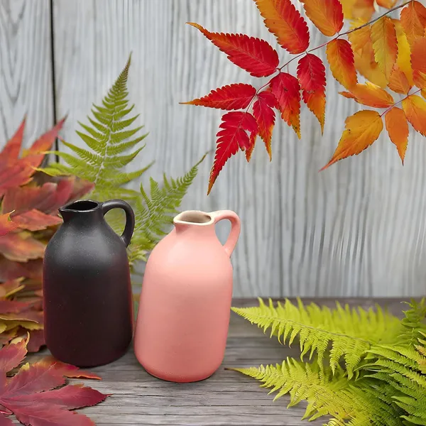Handicrafts_Ceramic_Flower_Vase_In_Bottle_Shape__Stylish_Bottle_Shape_Design,_Ideal_For_Office_And_Living_Room_Centerpieces,_Elegant_Pot_For_Modern_Home_Decor_(Black_&_Pink)