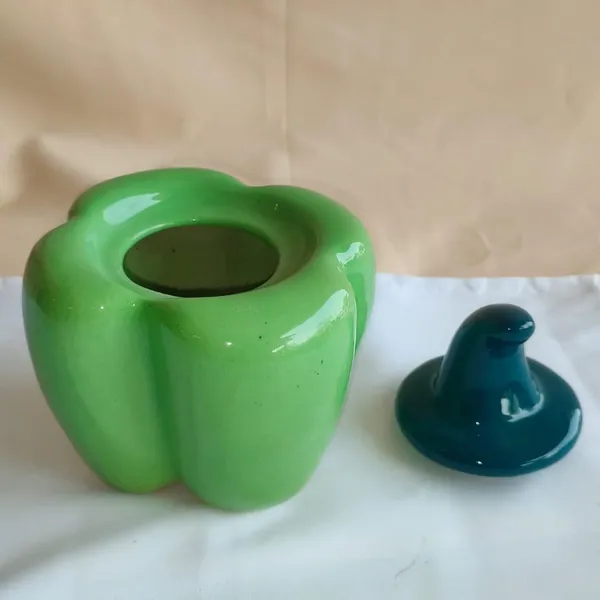 Ceramic_Capsicum_Decorative_Pickle_Jar_Food_Storage_Jar_Multipurpose_Aachar_Masala_Jar_For_Kitchen_And_Dining_Table_500_Ml_Set_Of_1_(Green)