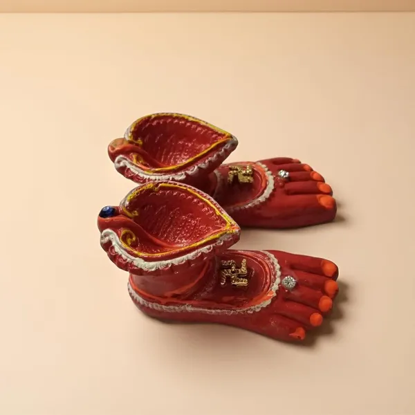 Laxmi_Charan_Paduka_|_Maa_Lakshmi_Red_Terracotta_Diya_Handcrafted_Oil_Lamp_For_Pooja,_Mandir_&_Home_Decor_|_Traditional_Deepak_For_Diwali_&_Festive_Rituals