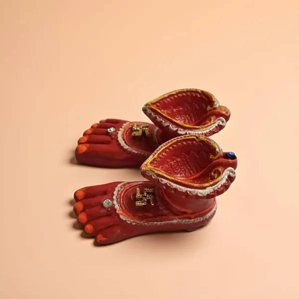 Laxmi_Charan_Paduka_|_Maa_Lakshmi_Red_Terracotta_Diya_Handcrafted_Oil_Lamp_For_Pooja,_Mandir_&_Home_Decor_|_Traditional_Deepak_For_Diwali_&_Festive_Rituals