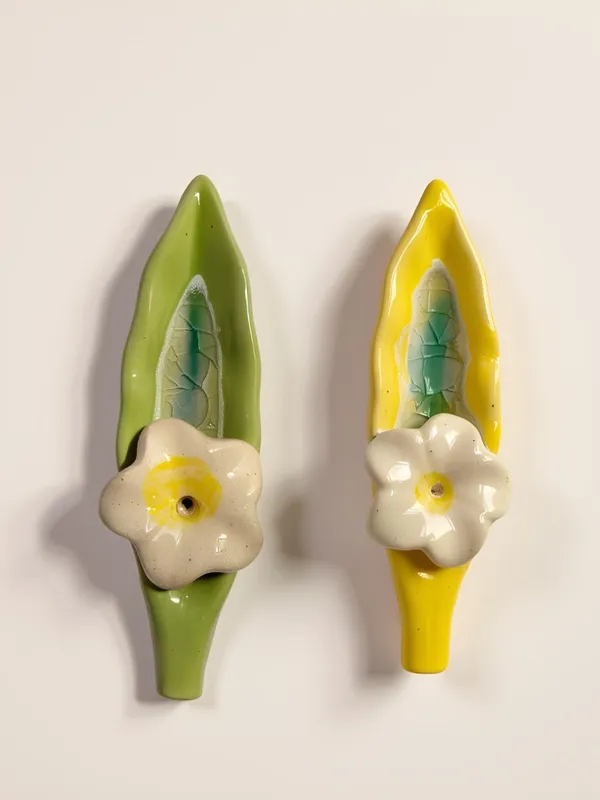 Leaf_Ceramic_Incense_Stick_Holder_Set_Of_2_|_Stylish_Leaf-Shaped_Agarbatti_Stand_For_Pooja_&_Home_Decor_Decorative_Ceramic_Showpiece_(Yellow-Green)