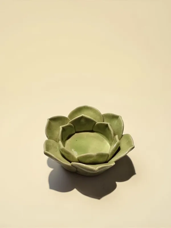 Ceramic_Flower_Candle_Holder_Lotus_Diya_Set_Of_2_|_Decorative_Tealight_Holder_For_Pooja_Room,_Temple_&_Home_Decor_|_Traditional_Festival_Decoration_(Green-Pink)