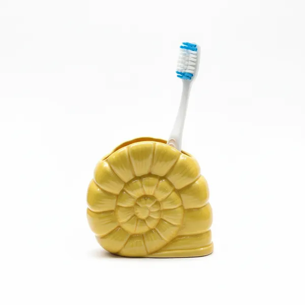 Kraftlik_Handicrafts_Ceramic_Toothbrush_Holder_for_Bathroom_|_Decorative_Design_Toothbrush_Stand_|_Glazed_Bathroom_Counter_Organizer_|_Toothpaste_&_Brush_Holder_|_Pack_of_1_(Yellow)