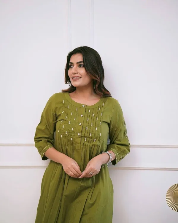 Elegant_Kurti_Pant_Set_(2-pc)