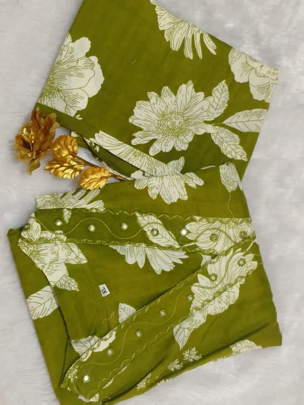 Green_&_White_Printed_floral_Kurta_Pant_Set