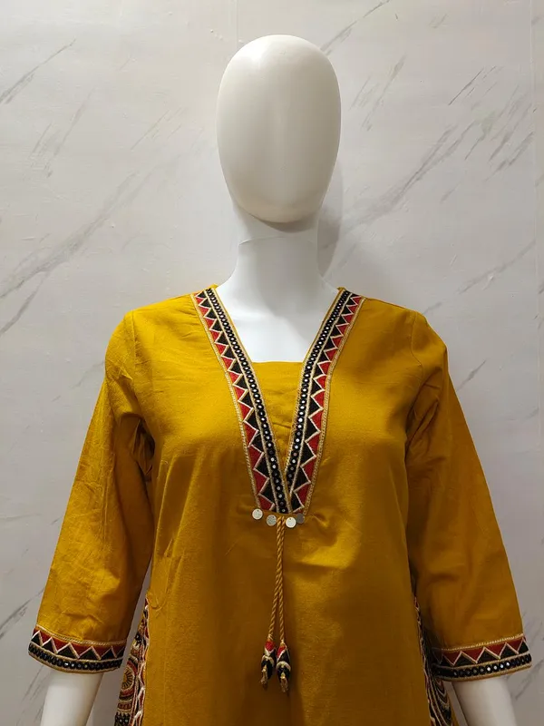 Heavy_Cotton_Flex_Embroidered_Kurti_Palazzo_Set