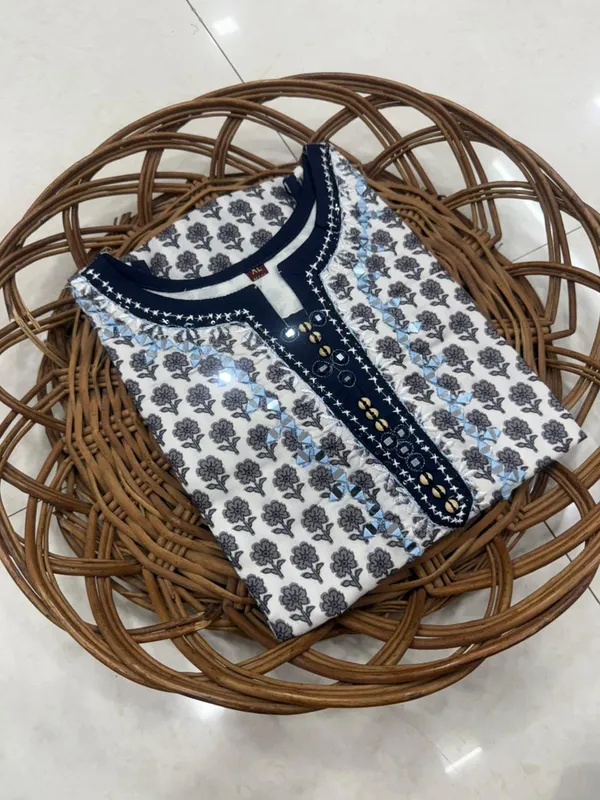Mahi_Pure_Cotton_Floral_Printed_Sleeveless_Kurti_Top