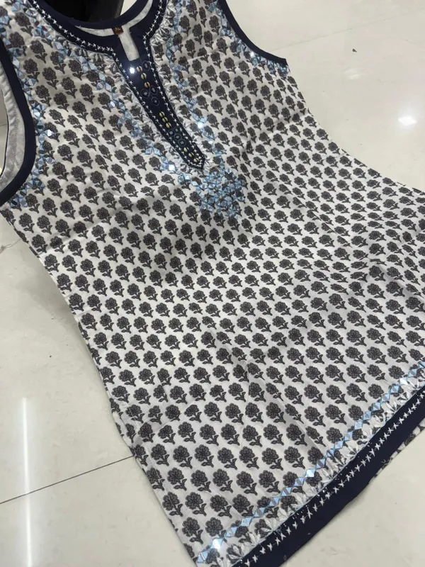 Mahi_Pure_Cotton_Floral_Printed_Sleeveless_Kurti_Top