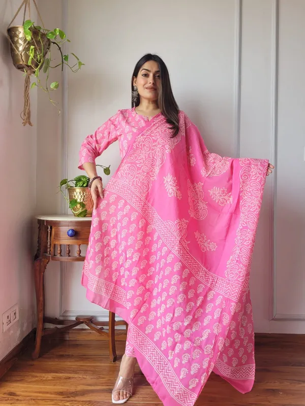 Pink_Cotton_suit_with_cotton_dupatta_(Stitched)
