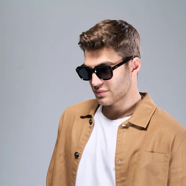 Black_Polycarbonate_Premium_&_Elegant_Uv_Sunglasses_For_Men