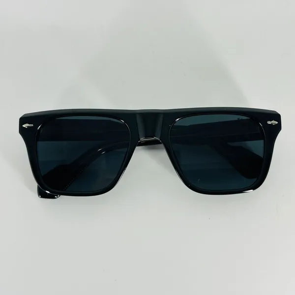 Black_Polycarbonate_Premium_&_Elegant_Uv_Sunglasses_For_Men