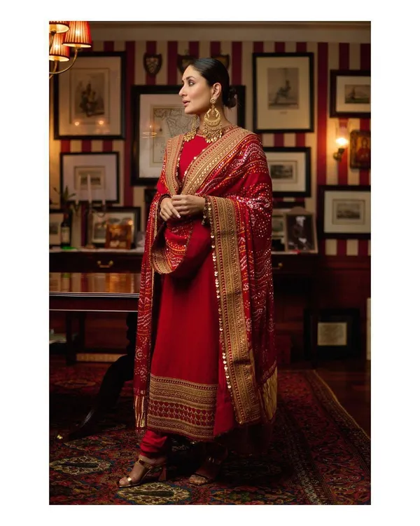Sheesh_Embroidered_Georgette_Kurti_Pant_Set_Muslin_Cotton_Dupatta
