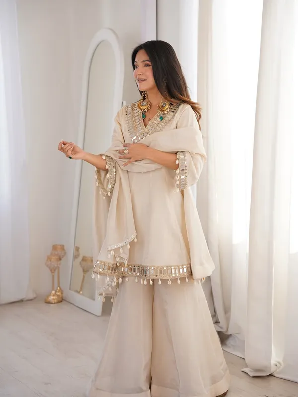 Real_Mirror_Work_Plazzo_Set_With_Kodi_Lace_Dupatta_For_Festive_Look
