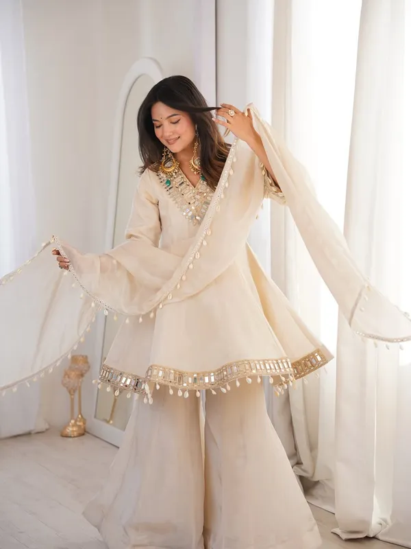 Real_Mirror_Work_Plazzo_Set_With_Kodi_Lace_Dupatta_For_Festive_Look