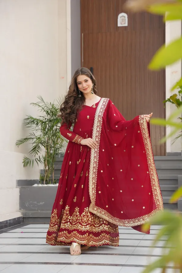 Royal_Scarlet_Red_Zari_&_Sequins_Embroidered_Designer_Gown_with_Dupatta
