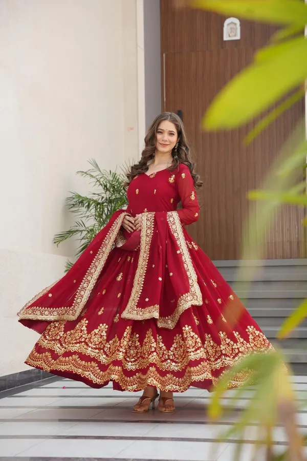 Royal_Scarlet_Red_Zari_&_Sequins_Embroidered_Designer_Gown_with_Dupatta
