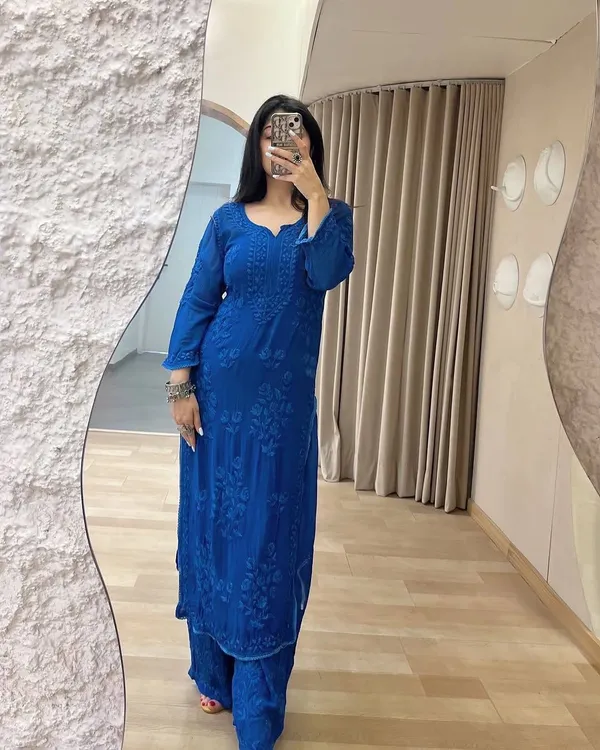 Sheesh_Azure_Bloom_Embroidered_Kurta_Set