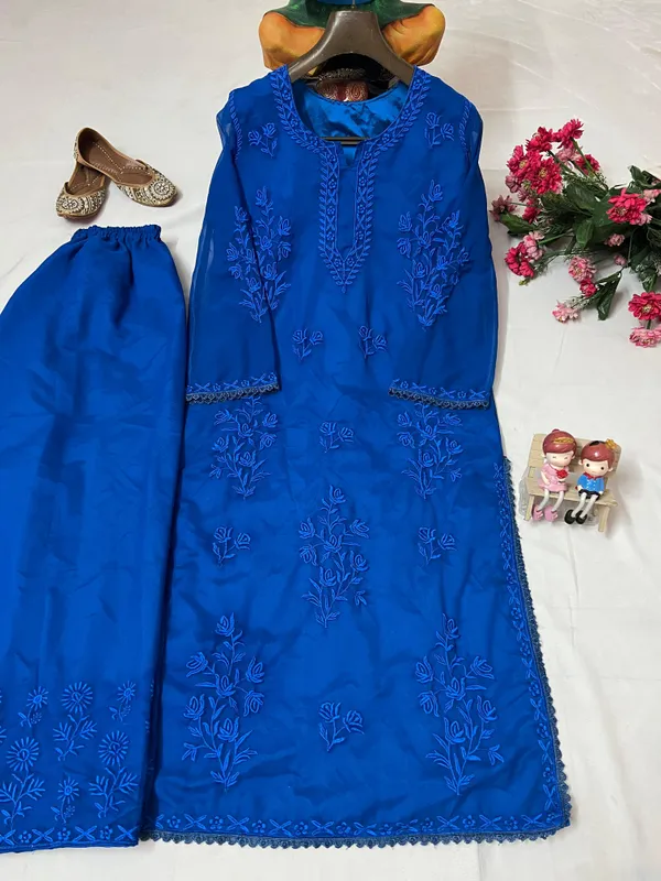 Sheesh_Azure_Bloom_Embroidered_Kurta_Set