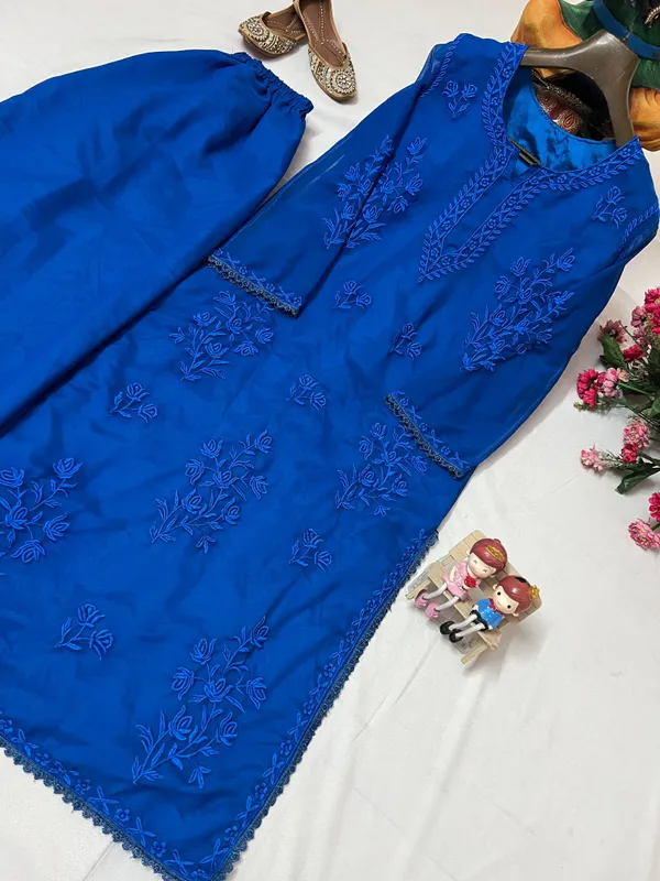 Sheesh_Azure_Bloom_Embroidered_Kurta_Set
