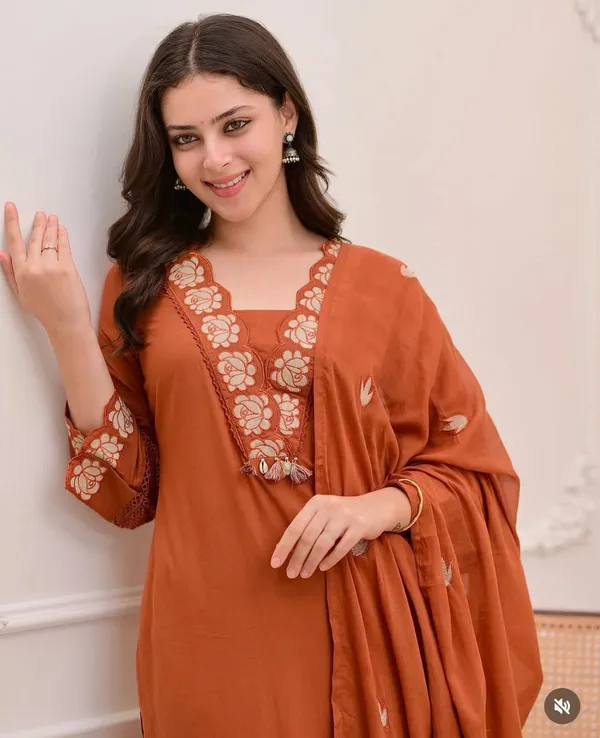 Sheesh_Bloom_Elegance_Ensemble