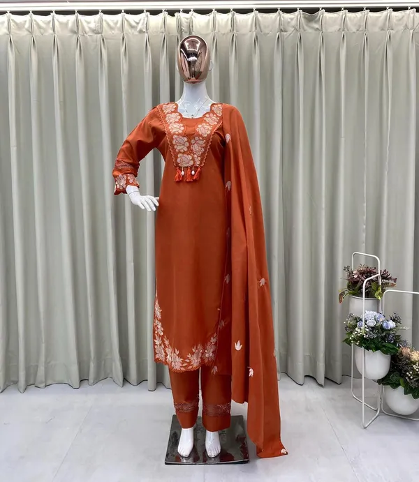 Sheesh_Bloom_Elegance_Ensemble