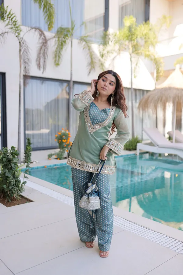Sheesh_Blush_Zariya_Palazzo_Suit