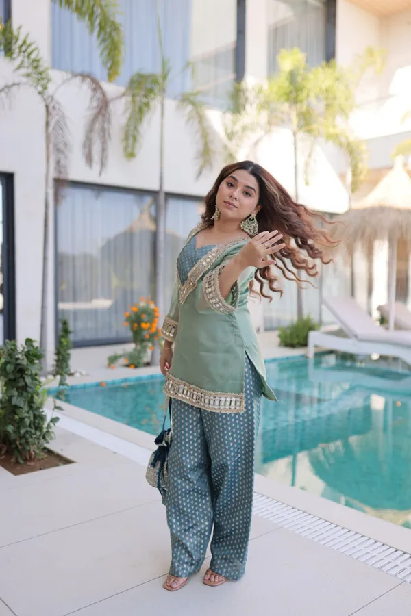 Sheesh_Blush_Zariya_Palazzo_Suit