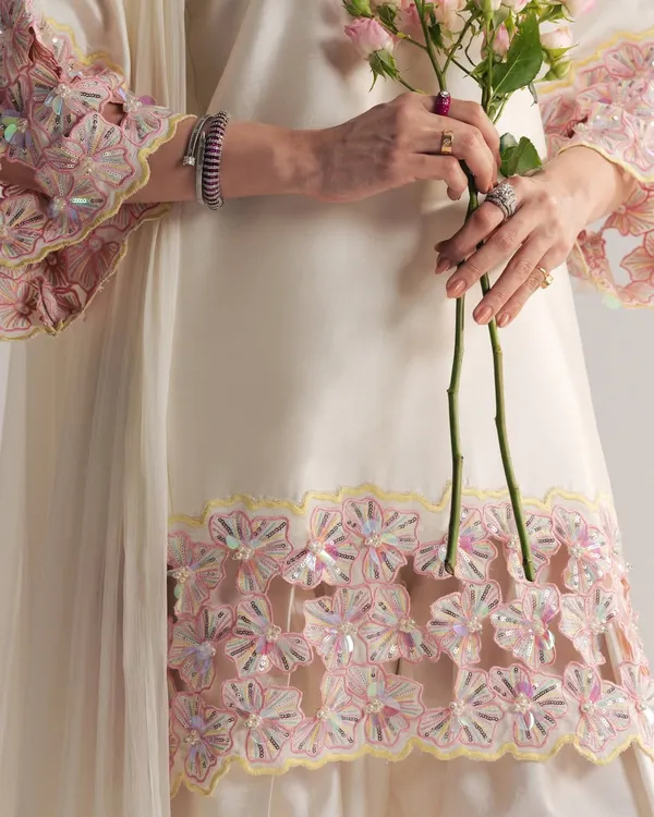 Sheesh_Ivory_Pink_Handwork_Crepe_Silk_Kurti_Set_with_Farshi_Salwar_&_Organza_Dupatta