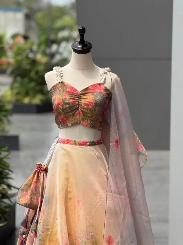 Sheesh_Kesar_Haldi_Celebration_Lehenga