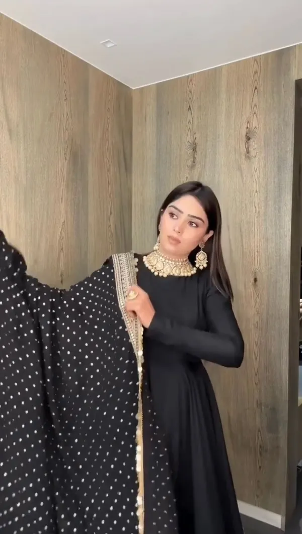 Sheesh_Midnight_Noor_Flared_Anarkali