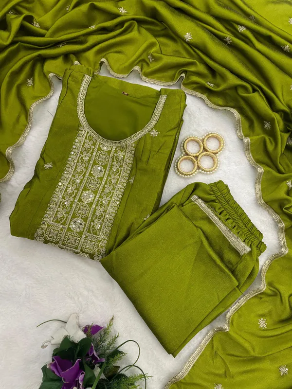 Sheesh_Nazakat_Festive_Kurta_Ensemble