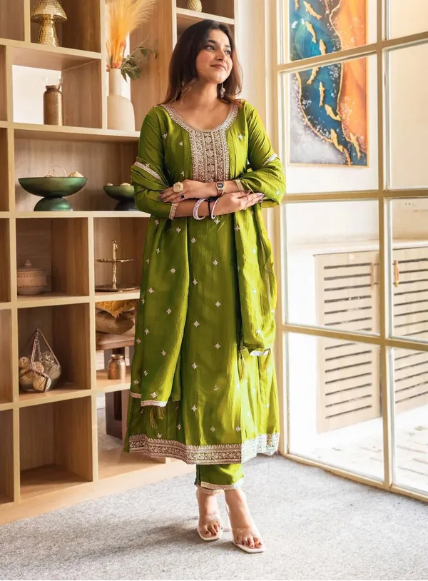 Sheesh_Nazakat_Festive_Kurta_Ensemble