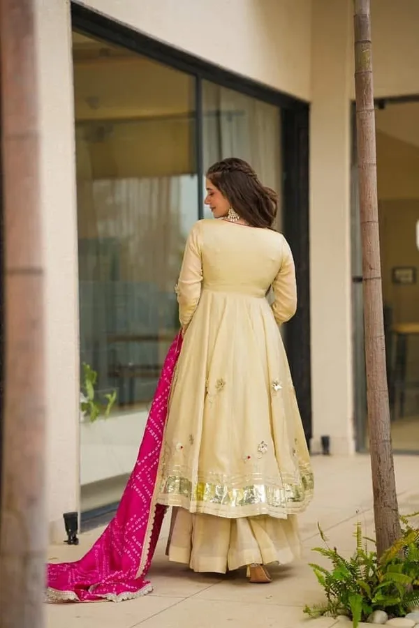 Sheesh_Noorani_Flow_Anarkali_Ensemble