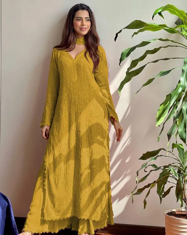 Sheesh_Timeless_Glow_Ethnic_Wear
