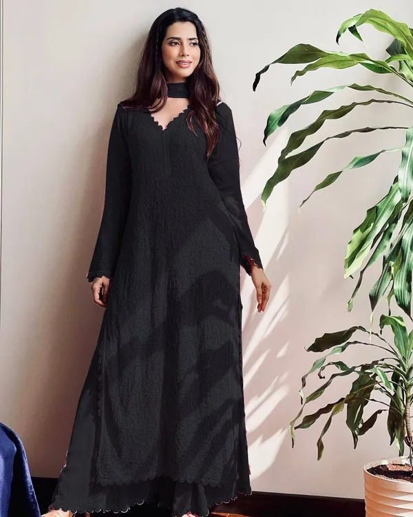 Sheesh_Timeless_Glow_Ethnic_Wear