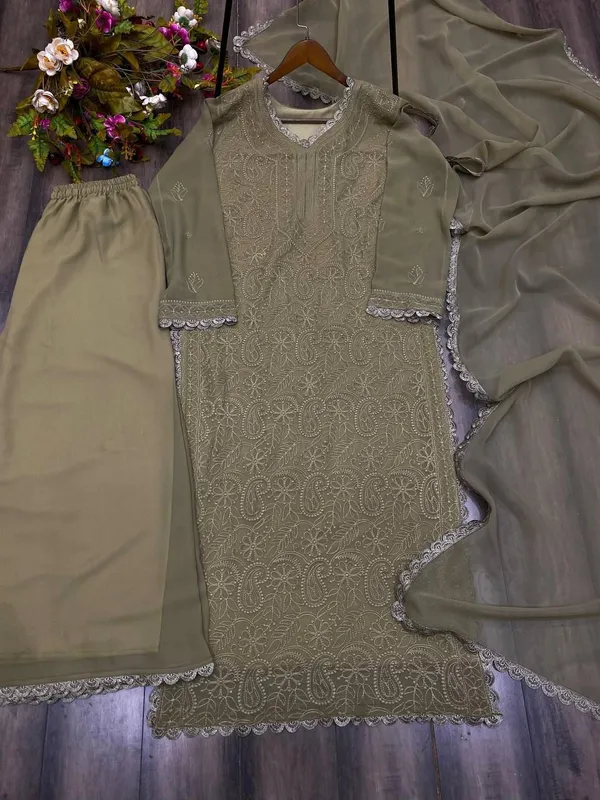 Sheesh_Timeless_Glow_Ethnic_Wear