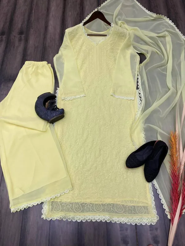 Sheesh_Timeless_Glow_Ethnic_Wear