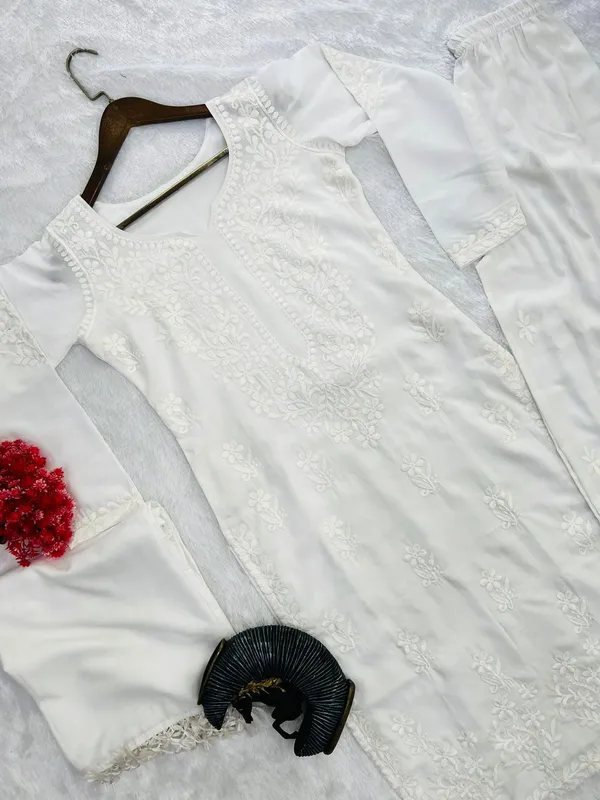 Sheesh_White_Maslin_Cotton_Embroidered_Kurti_Palazzo_Set_with_Dupatta_(Summer_Wear)
