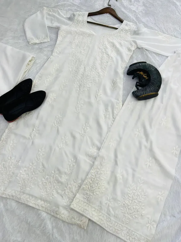 Sheesh_White_Maslin_Cotton_Embroidered_Kurti_Palazzo_Set_with_Dupatta_(Summer_Wear)