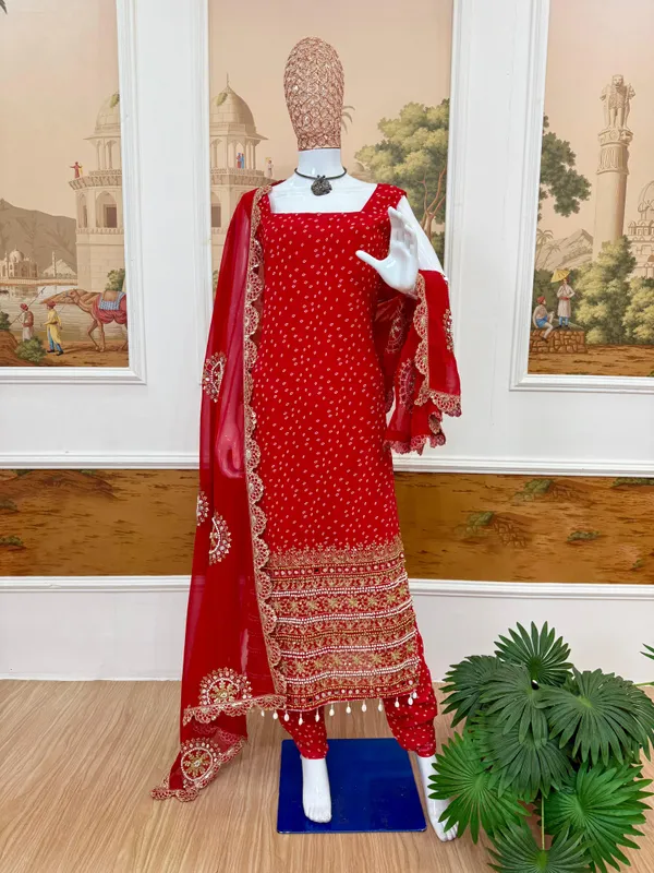 Sheesh_Zaariya_Red_Embroidered_Suit
