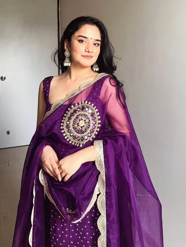 Sheesh_Zaariya__Embroidered_Suit